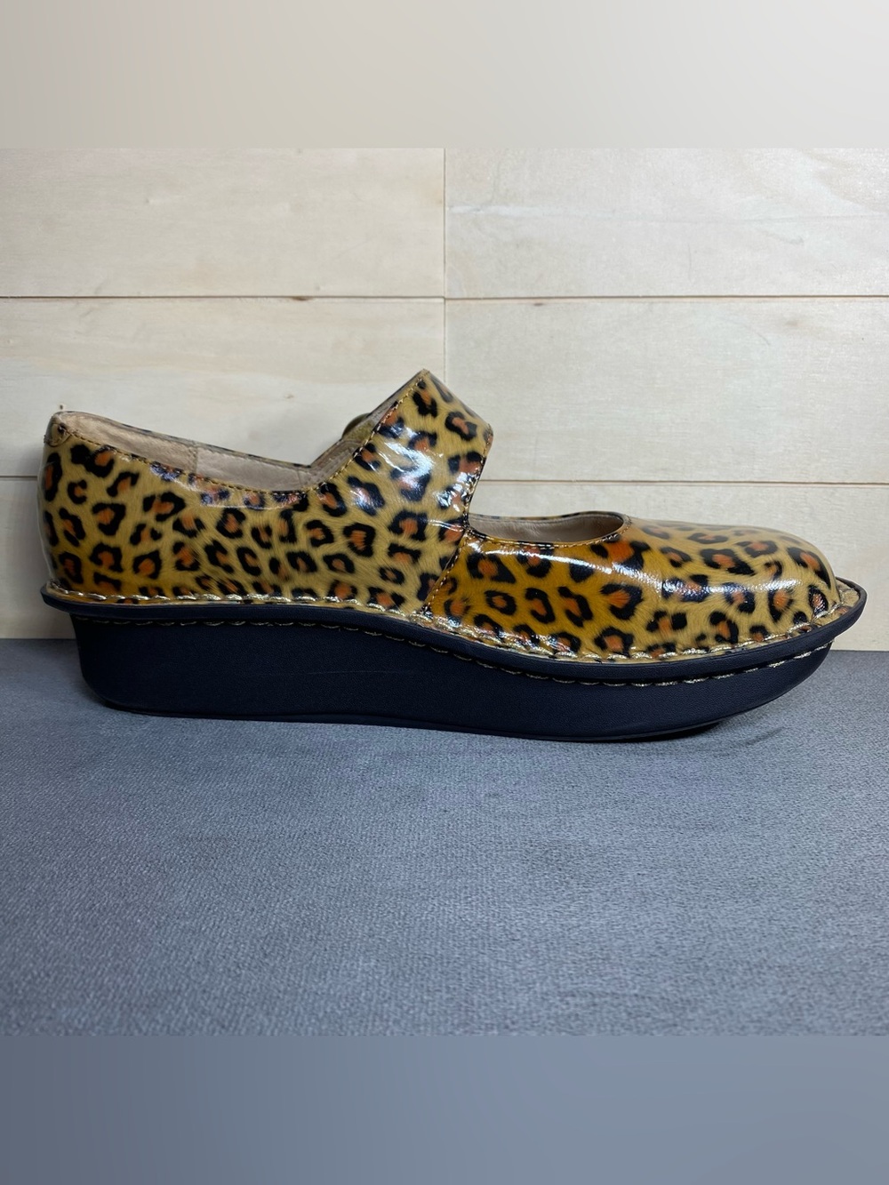 Alegria Paloma Mary Jane Leopard Print Women's Size 10 Shoes EU40 Patent Leather - Picture 3 of 11